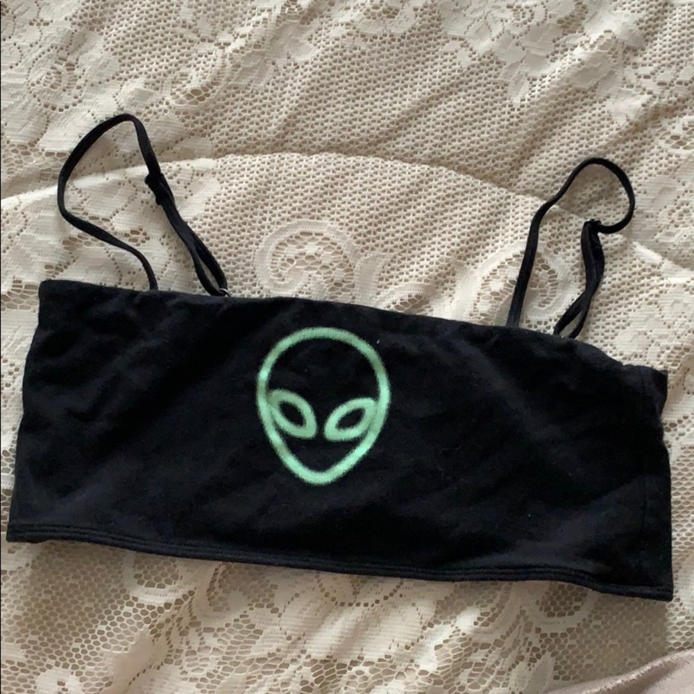 Alien crop top